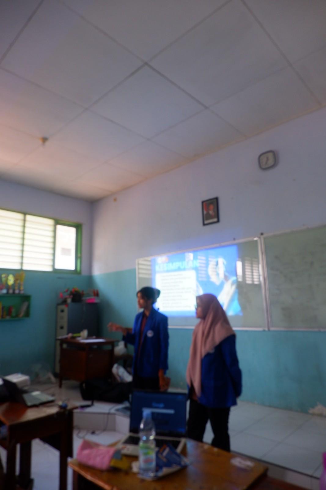 GOES TO SCHOOL BATCH 2